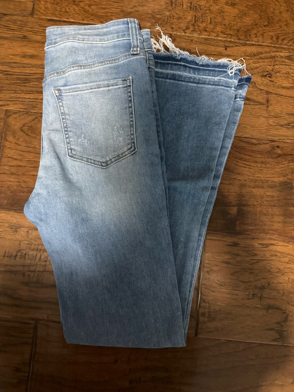 Classic Women’s Light Blue Jeans - Comfort Fit
